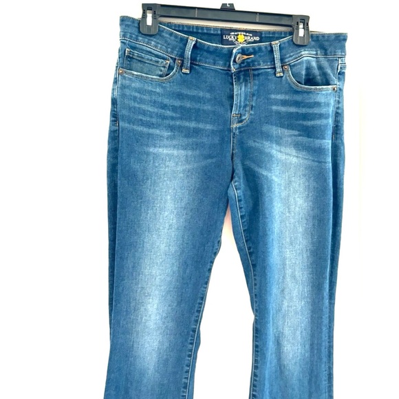 Lucky Brand Lolita boot cut Sz 8 blue jean Cotton Spandex blend Great Condition - Picture 2 of 16